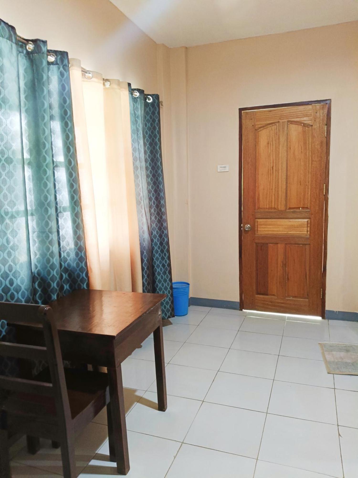 James Homestay Siquijor Værelse billede