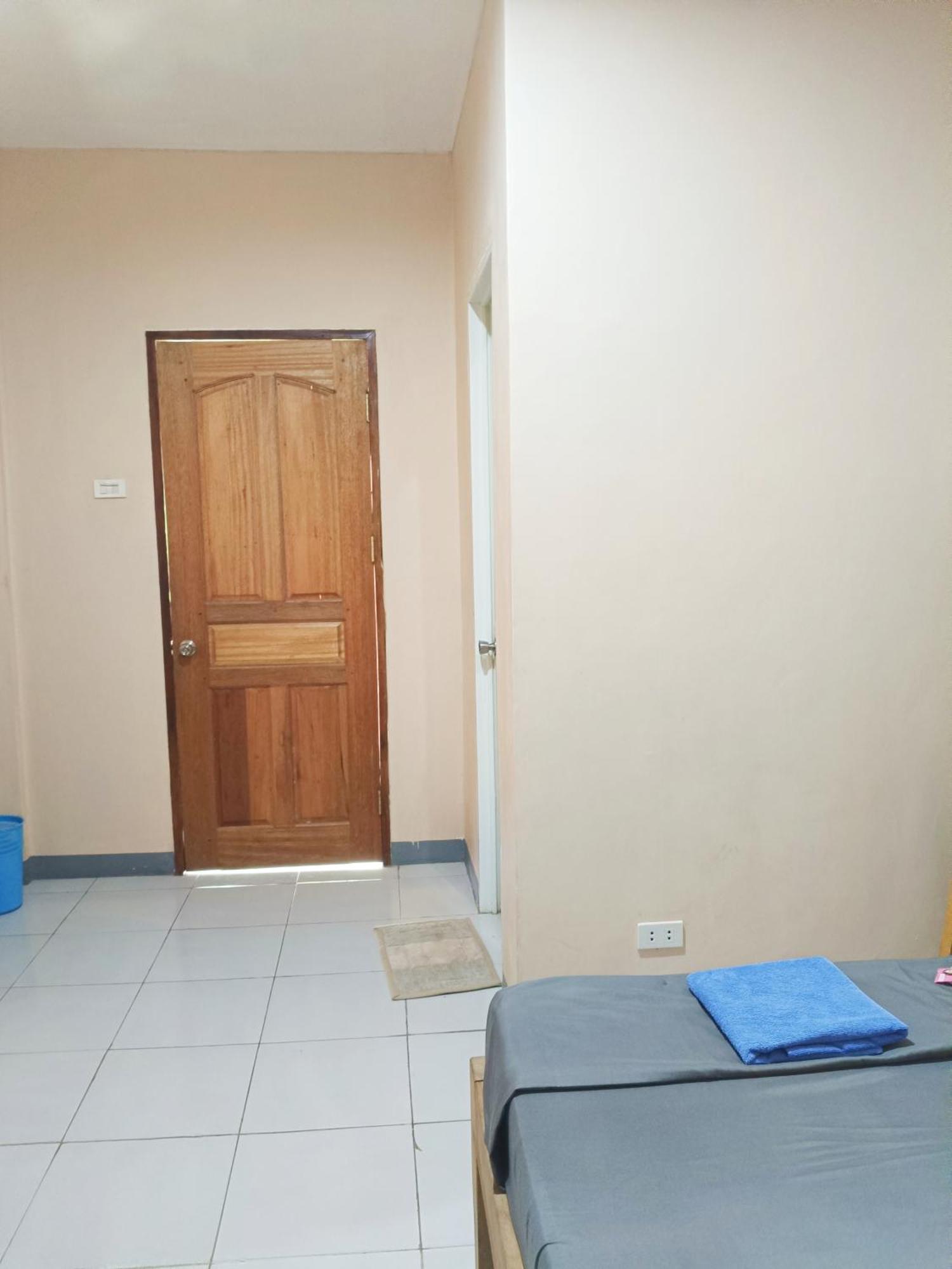 James Homestay Siquijor Værelse billede